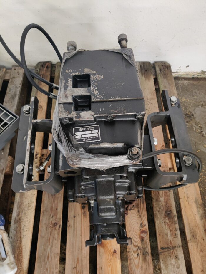 17757242828275174983446809000872