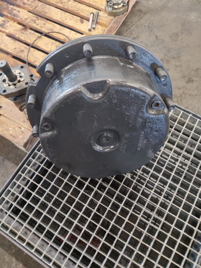 17760644076773146832192942703735